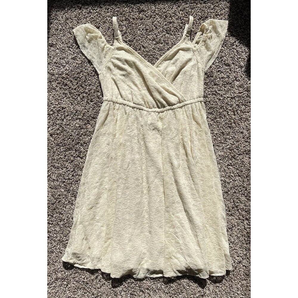 TORRID Off-White Textured Dress Size 0 Super Clean